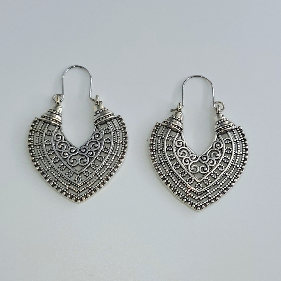 Essentials Jewelry - Fashion Earrings
